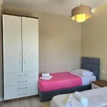Modern At Perla
