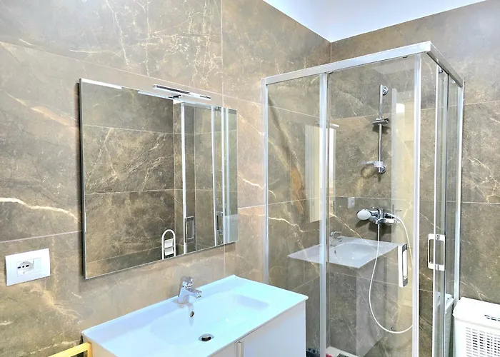 Modern At Perla * Plazhi San Pietro