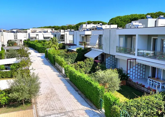 Modern At Perla Plazhi San Pietro