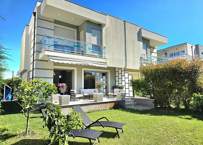 Modern At Perla