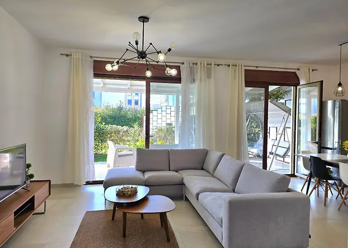 Modern At Perla