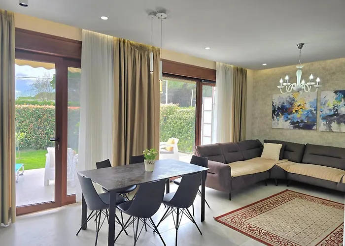 Modern At Perla * Plazhi San Pietro