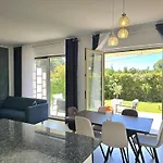 Modern At Perla