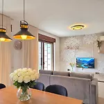 Modern At Perla Villa Durrës
