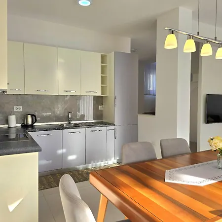 빌라 Modern At Perla 드라치