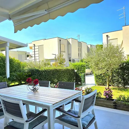 Modern At Perla Villa Plazhi San Pietro