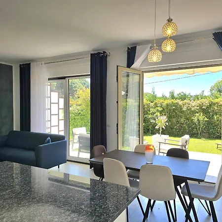 Modern At Perla