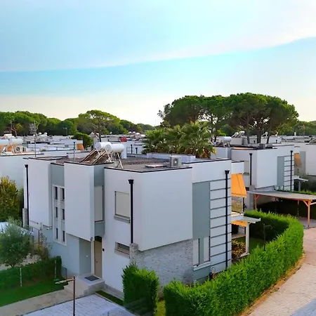 Modern At Perla Durrës