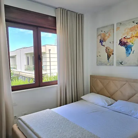 Villa Modern At Perla