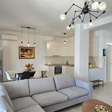 Modern At Perla Villa Dıraç