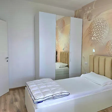 Modern At Perla *