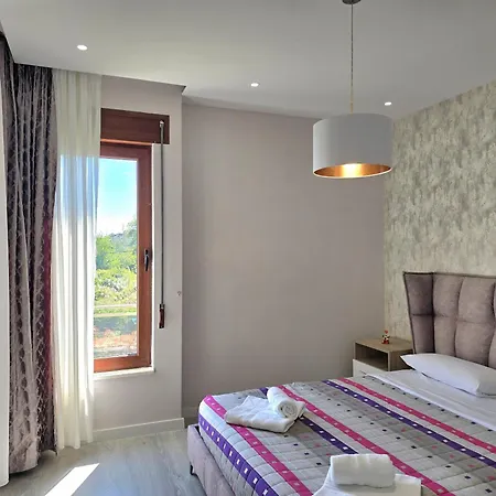 Villa Modern At Perla