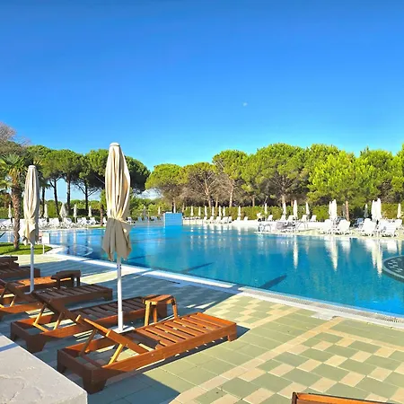 Modern At Perla * Durrës