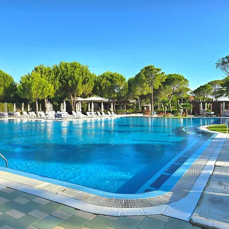 Modern At Perla
