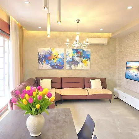 Villa Modern At Perla *