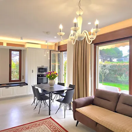 Villa Modern At Perla Durrës