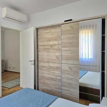 Villa Modern At Perla Durrës