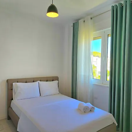 Modern At Perla