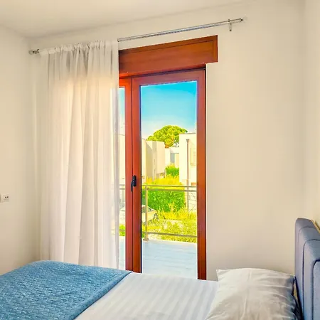 Villa Modern At Perla *