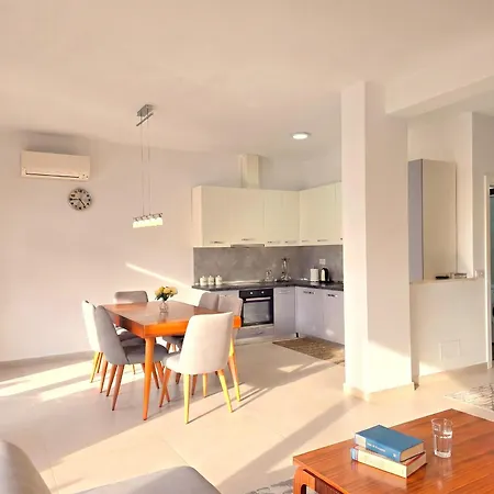 Modern At Perla * Дуррес