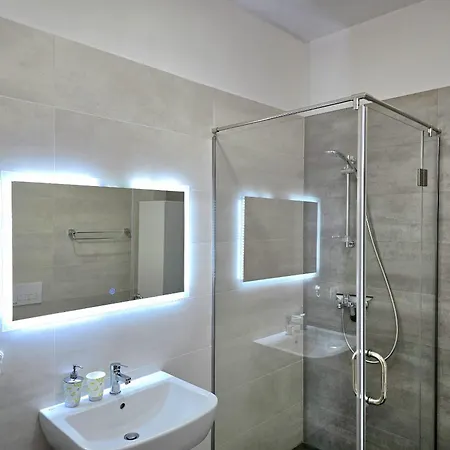Villa Modern At Perla Draç
