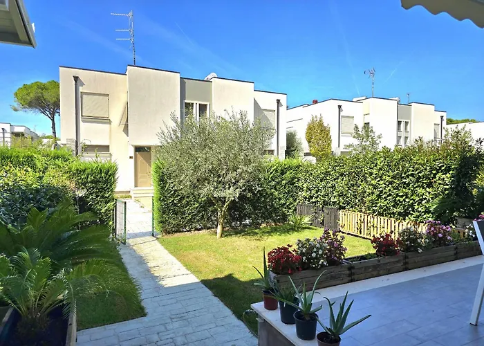 Villa Modern At Perla