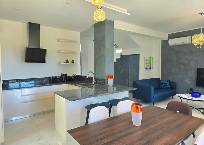 Villa Modern At Perla *