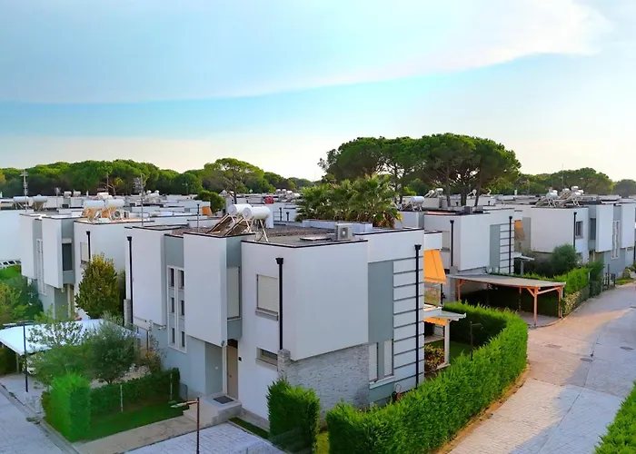 Modern At Perla Plazhi San Pietro