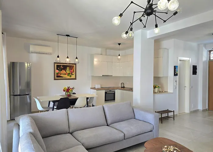 Modern At Perla Villa Plazhi San Pietro