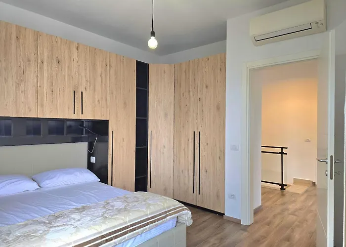 Villa Modern At Perla Draç