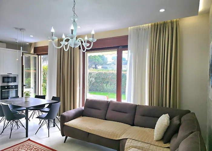 Villa Modern At Perla Draç