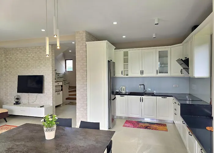 Modern At Perla Draç