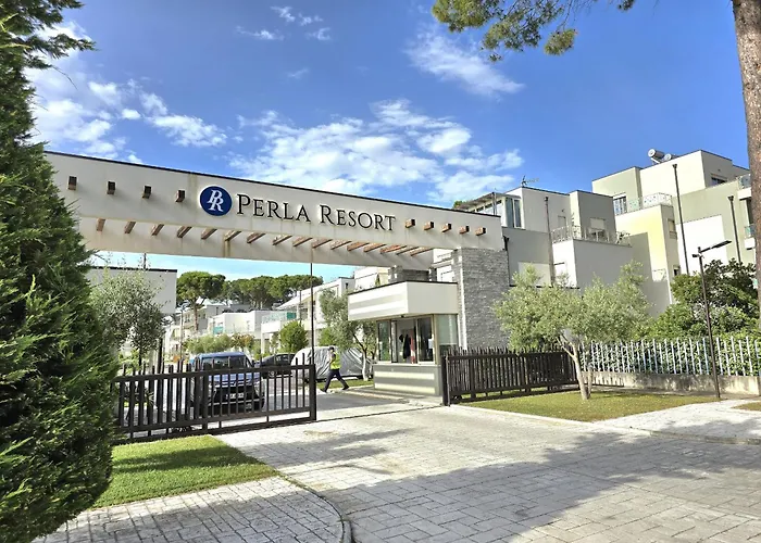 Villa Modern At Perla Draç